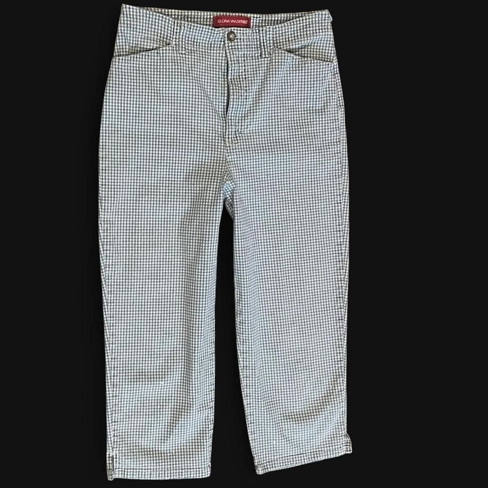 Vintage late 80’s Gloria Vanderbilt white and blue cotton gingham capris.